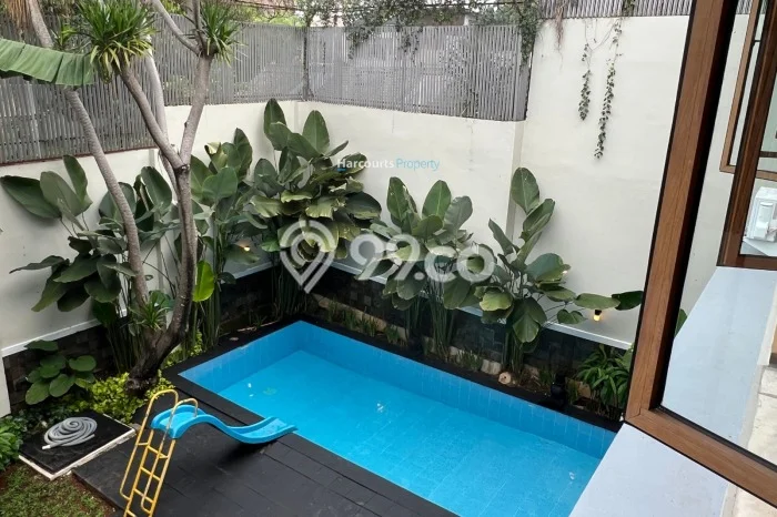 Disewakan Rumah Strategis di Pejaten LT 460m2 / LB 500m2 Siap Huni Disewakan Rumah Strategis di Pejaten LT 460m2 / LB 500m2 Siap Huni