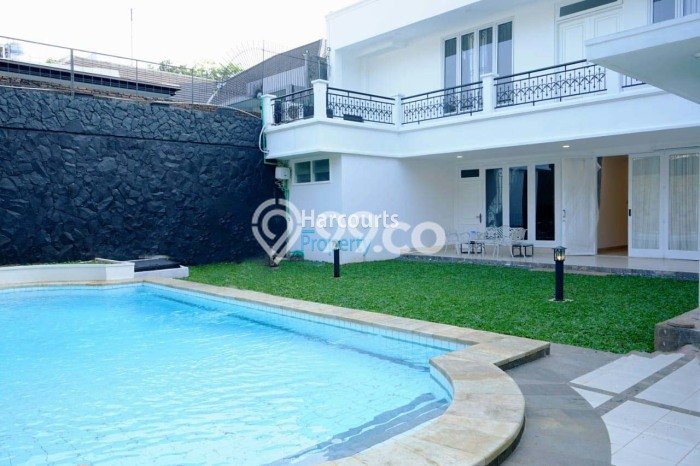 Dijual Rumah Luas Elegan Dengan View Cantik di Pondok Indah, Jakarta Selatan Dijual Rumah Luas Elegan Dengan View Cantik di Pondok Indah, Jakarta Selatan