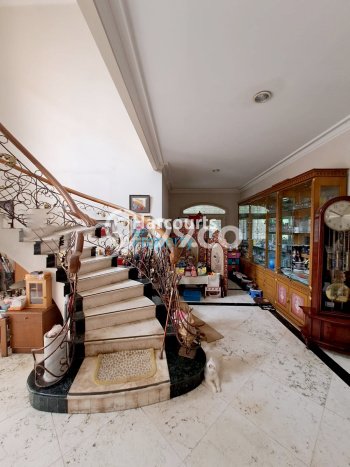 Dijual Rumah Luas Megah Dengan View Cantik di Mega Kuningan, Jakarta Selatan Dijual Rumah Luas Megah Dengan View Cantik di Mega Kuningan, Jakarta Selatan