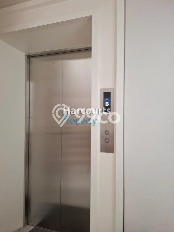 Rumah Luxury 4 Kamar Sewa Hanya Rp 2,91 Miliar/ Tahun di Jakarta Pusat Rumah Luxury 4 Kamar Sewa Hanya Rp 2,91 Miliar/ Tahun di Jakarta Pusat