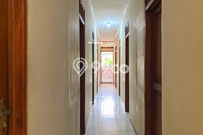 Ready to Use! Luxury House LT 241m2 Desain Modern di Setiabudi Ready to Use! Luxury House LT 241m2 Desain Modern di Setiabudi