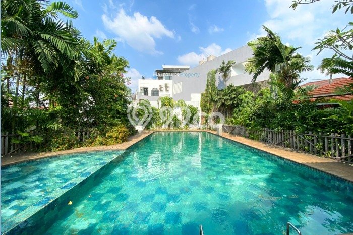 Rumah Luxury di Jakarta Selatan Lokasi Strategis Kondisi Baik Rumah Luxury di Jakarta Selatan Lokasi Strategis Kondisi Baik