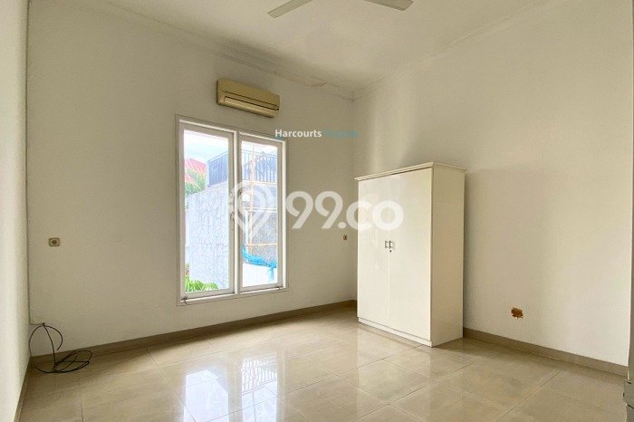Hunian Modern Disewakan di Cipete Jakarta Selatan 4 KT & 4 KM Hunian Modern Disewakan di Cipete Jakarta Selatan 4 KT & 4 KM