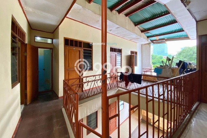 Ready to Use! Luxury House LT 241m2 Desain Modern di Setiabudi Ready to Use! Luxury House LT 241m2 Desain Modern di Setiabudi