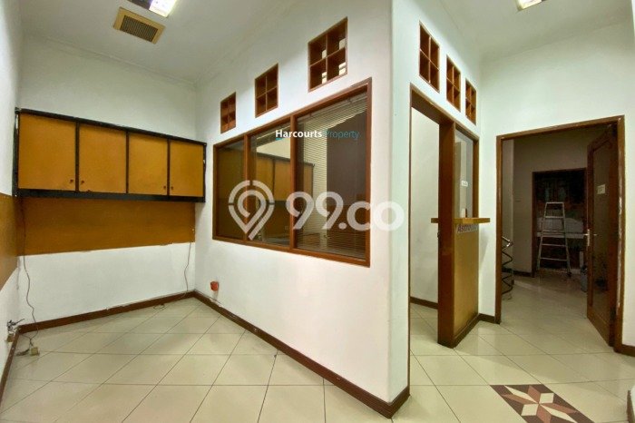 FOR SALE! Ruko di Kebayoran Baru Jakarta Selatan, LT 122m2, LB 275m2 FOR SALE! Ruko di Kebayoran Baru Jakarta Selatan, LT 122m2, LB 275m2