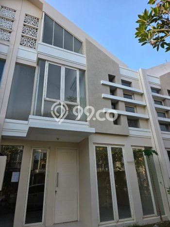 Rumah sewa siap pakai 3 Kamar Tidur di Pakuwon City, Surabaya Rumah sewa siap pakai 3 Kamar Tidur di Pakuwon City, Surabaya