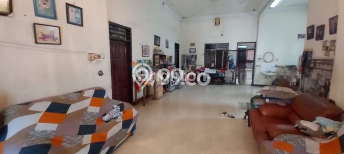 Siap Huni Rumah Mewah 5 Kamar di Sawahan Dekat ke Mana Pun Siap Huni Rumah Mewah 5 Kamar di Sawahan Dekat ke Mana Pun