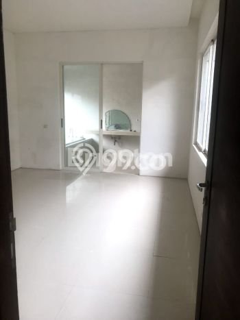 Dijual Rumah Premium dengan Fasilitas Sekitar Komplit di Sambikerep, Surabaya Dijual Rumah Premium dengan Fasilitas Sekitar Komplit di Sambikerep, Surabaya