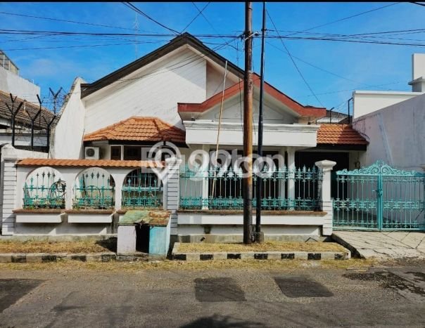 Rumah Elit LB 300m2 Siap Pakai Desain Elegan di Dharma Husada, Surabaya Rumah Elit LB 300m2 Siap Pakai Desain Elegan di Dharma Husada, Surabaya