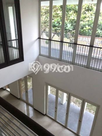 Jual Rumah Luas Elegan Dengan View Eksklusif di Citraland, Surabaya Jual Rumah Luas Elegan Dengan View Eksklusif di Citraland, Surabaya