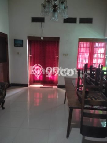 Lokasi strategis! Rumah siap huni disewakan di Tegalsari LB 300m2 Lokasi strategis! Rumah siap huni disewakan di Tegalsari LB 300m2