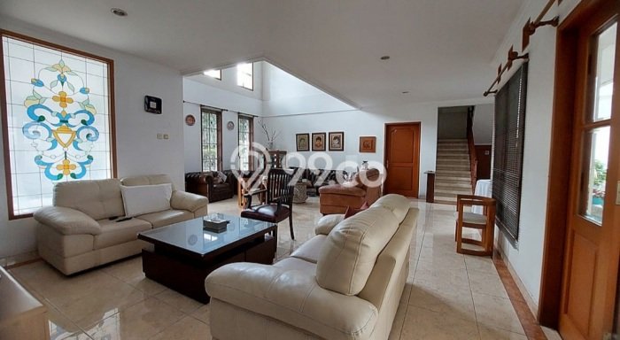 Jual Rumah Mewah Elegan Dengan View Eksklusif di Bintaro, Jakarta Selatan Jual Rumah Mewah Elegan Dengan View Eksklusif di Bintaro, Jakarta Selatan