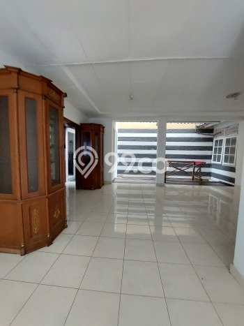 Disewakan! Rumah 2 Kamar Tidur &
1 Kamar Mandi di Bintaro, Tangerang Selatan Disewakan! Rumah 2 Kamar Tidur &
1 Kamar Mandi di Bintaro, Tangerang Selatan