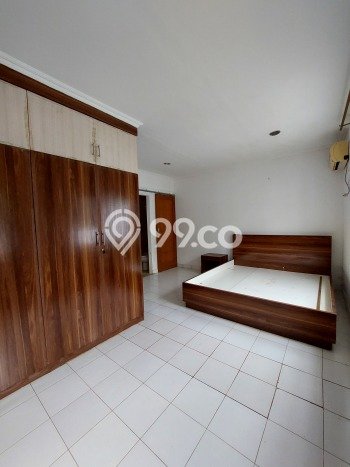 Disewakan! Rumah 2 Kamar Tidur &
1 Kamar Mandi di Bintaro, Tangerang Selatan Disewakan! Rumah 2 Kamar Tidur &
1 Kamar Mandi di Bintaro, Tangerang Selatan