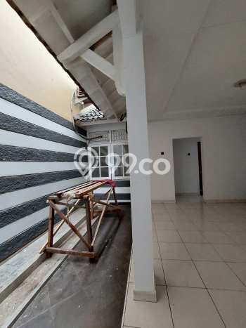Disewakan! Rumah 2 Kamar Tidur &
1 Kamar Mandi di Bintaro, Tangerang Selatan Disewakan! Rumah 2 Kamar Tidur &
1 Kamar Mandi di Bintaro, Tangerang Selatan
