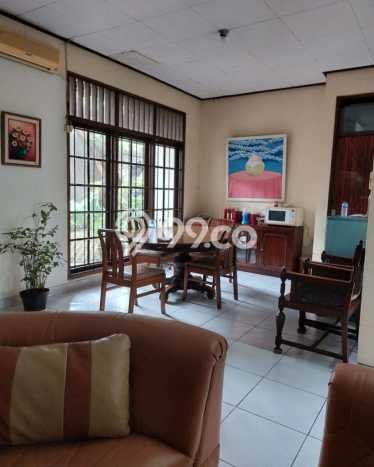 Rumah Mewah LB 240m2 Siap Pakai Desain Elegan di Bintaro, Jakarta Selatan Rumah Mewah LB 240m2 Siap Pakai Desain Elegan di Bintaro, Jakarta Selatan