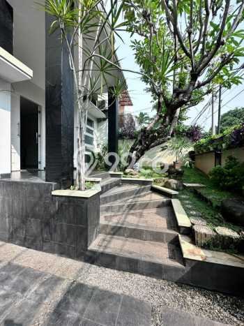 Dijual Rumah Mewah Megah Dengan View Eksklusif di Pondok Indah, Jakarta Selatan Dijual Rumah Mewah Megah Dengan View Eksklusif di Pondok Indah, Jakarta Selatan
