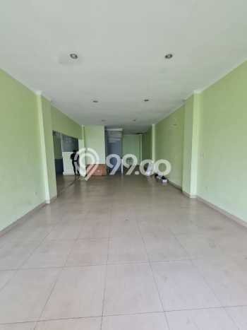 For Rent Ruko di , Luas 150m2m², Lokasi Bisnis For Rent Ruko di , Luas 150m2m², Lokasi Bisnis