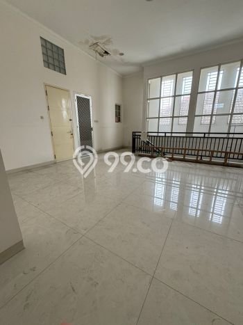 Rumah Elit Modern Tanpa Renovasi di Muara Karang Jakarta Utara Rumah Elit Modern Tanpa Renovasi di Muara Karang Jakarta Utara