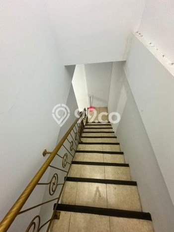 Disewakan Ruko di Kawasan Ramai Muara Karang Luas 100m2 Disewakan Ruko di Kawasan Ramai Muara Karang Luas 100m2