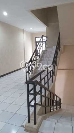 Unit Ruko Dijual di Jakarta Barat LT 675m2 & LB 168m2 Unit Ruko Dijual di Jakarta Barat LT 675m2 & LB 168m2