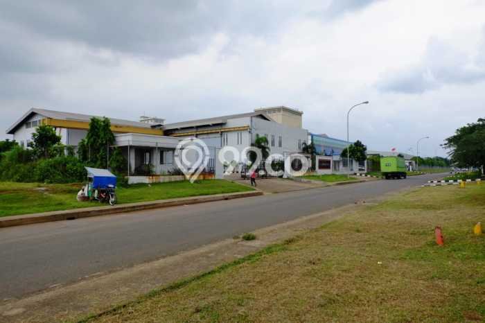 Gudang Bagus LT 4600m2 LB 2100m2 Dijual di Cibitung Bekasi Gudang Bagus LT 4600m2 LB 2100m2 Dijual di Cibitung Bekasi