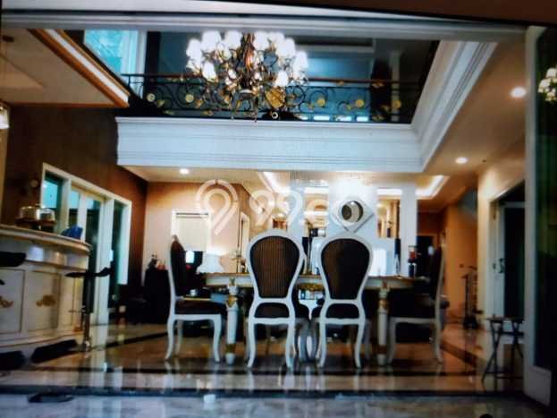 Rumah Mewah LB 350m2 Siap Huni Desain Elegan di Pulomas, Jakarta Timur Rumah Mewah LB 350m2 Siap Huni Desain Elegan di Pulomas, Jakarta Timur