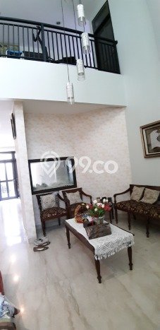 Siap Huni Rumah Mewah 5 Kamar di Cakung Dekat ke Mana Pun Siap Huni Rumah Mewah 5 Kamar di Cakung Dekat ke Mana Pun