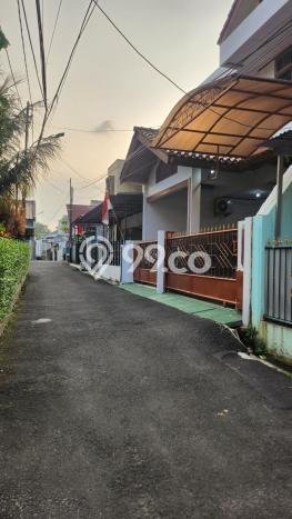 Siap Huni Rumah Mewah 4 Kamar di Duren Sawit Dekat ke Mana Saja Siap Huni Rumah Mewah 4 Kamar di Duren Sawit Dekat ke Mana Saja