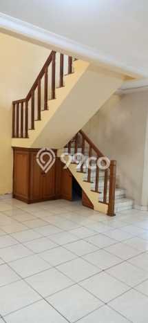 Rumah Strategis Modern Lb 250m2 di Cakung, Jakarta Timur Rumah Strategis Modern Lb 250m2 di Cakung, Jakarta Timur