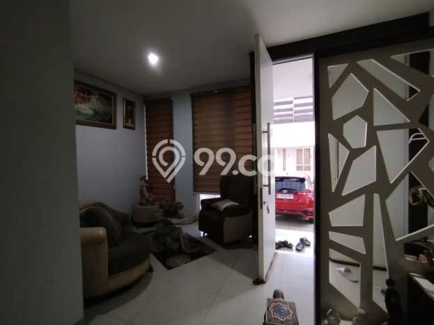 Siap Huni Hunian Elit 5 Kamar di Cakung Dekat ke Mana Pun Siap Huni Hunian Elit 5 Kamar di Cakung Dekat ke Mana Pun