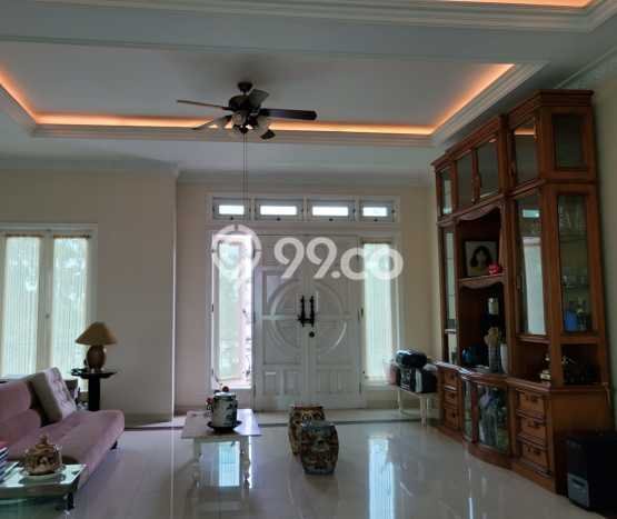 Rumah Mewah LB 350m2 Siap Huni Desain Elegan di Pulomas, Jakarta Timur Rumah Mewah LB 350m2 Siap Huni Desain Elegan di Pulomas, Jakarta Timur