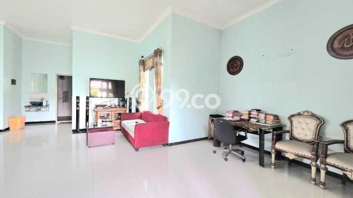 Rumah LT 210m² / LB 258m² di Kawasan Cakung, Jakarta Timur Rumah LT 210m² / LB 258m² di Kawasan Cakung, Jakarta Timur