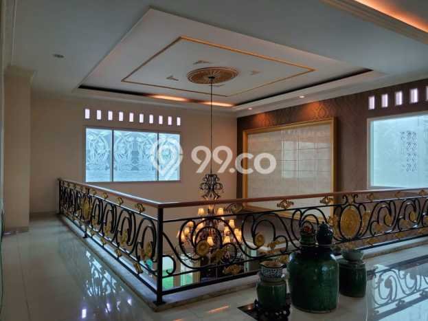 Rumah Mewah LB 350m2 Siap Huni Desain Elegan di Pulomas, Jakarta Timur Rumah Mewah LB 350m2 Siap Huni Desain Elegan di Pulomas, Jakarta Timur