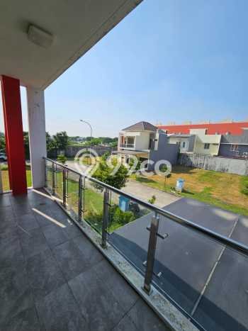 Ready to Use! Luxury House LT 200m2 Desain Modern di Harapan Indah Ready to Use! Luxury House LT 200m2 Desain Modern di Harapan Indah
