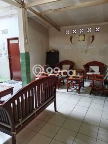 Ready to Use! Luxury House LT 466m2 Desain Elegan di Utan Kayu Ready to Use! Luxury House LT 466m2 Desain Elegan di Utan Kayu