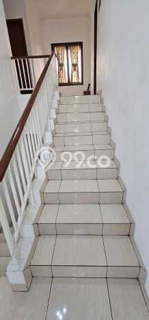 Ready to Use! Luxury House LT 318m2 Desain Elegan di harapan indah Ready to Use! Luxury House LT 318m2 Desain Elegan di harapan indah