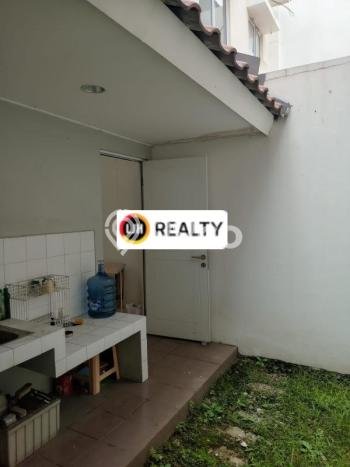 Rumah Siap Huni LT 90m² / LB 50m² di Kawasan Bisnis Cakung, Jakarta Timur Rumah Siap Huni LT 90m² / LB 50m² di Kawasan Bisnis Cakung, Jakarta Timur