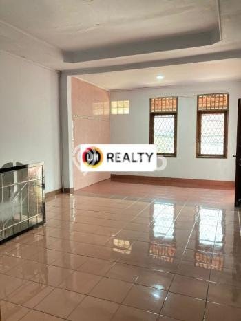 BEST DEAL! Rumah Siap Huni di Bekasi Barat, LT 94m² Bangunan 120m² BEST DEAL! Rumah Siap Huni di Bekasi Barat, LT 94m² Bangunan 120m²