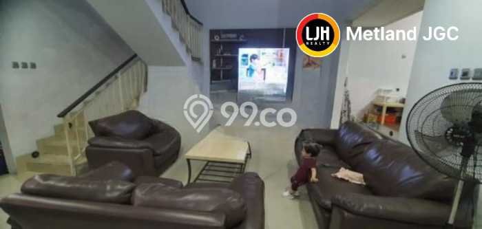 Rumah Mewah Siap Huni LT 200m2 di Cakung, Jakarta Timur Rumah Mewah Siap Huni LT 200m2 di Cakung, Jakarta Timur