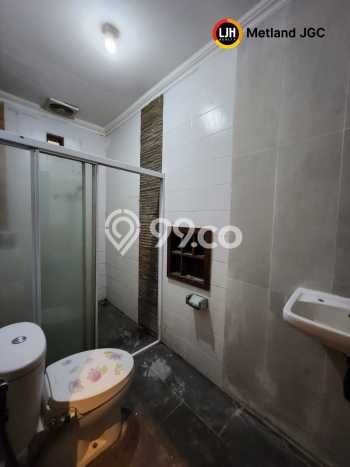 Rumah Luxury Modern Siap Huni di Pondok Bambu Jakarta Timur Rumah Luxury Modern Siap Huni di Pondok Bambu Jakarta Timur