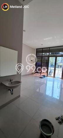 LOKASI STRATEGIS! Ruko Kawasan Cakung, Luas 95m2m², Sentra Perdagangan LOKASI STRATEGIS! Ruko Kawasan Cakung, Luas 95m2m², Sentra Perdagangan