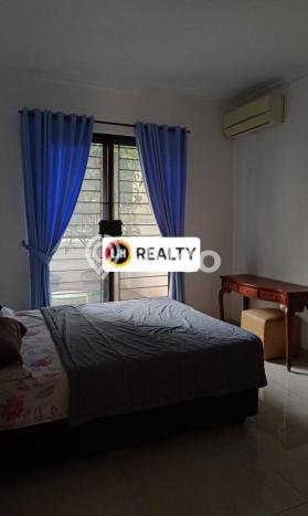 Rumah kawasan Cakung, Jakarta Timur, LT 200m² LB 213m² Rumah kawasan Cakung, Jakarta Timur, LT 200m² LB 213m²