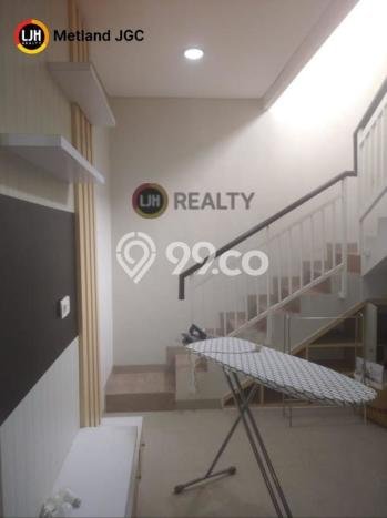 Rumah Luas Asri 4 KT Siap Huni di Jakarta Garden City Jakarta Timur Rumah Luas Asri 4 KT Siap Huni di Jakarta Garden City Jakarta Timur