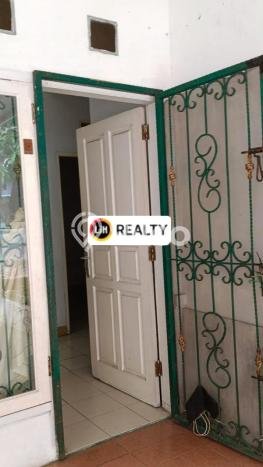 Rumah di Harapan Indah, 2 KM, Akses Rumah Sakit, Luas 120m² Bangunan 100m² Rumah di Harapan Indah, 2 KM, Akses Rumah Sakit, Luas 120m² Bangunan 100m²