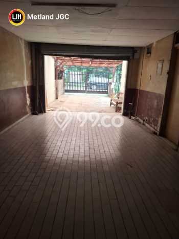 Dijual Rumah Luas Elegan Dengan View Eksklusif di Kayu Putih, Jakarta Timur Dijual Rumah Luas Elegan Dengan View Eksklusif di Kayu Putih, Jakarta Timur
