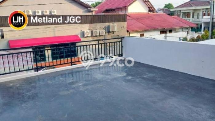 Ruko Dijual di Duren Sawit Jakarta Timur dengan Luas Bangunan 220m2 Ruko Dijual di Duren Sawit Jakarta Timur dengan Luas Bangunan 220m2
