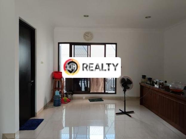 Rumah kawasan Cakung, Jakarta Timur, LT 200m² LB 213m² Rumah kawasan Cakung, Jakarta Timur, LT 200m² LB 213m²