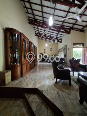 Dijual Rumah Premium dengan Fasilitas Sekitar Komplit di Duren Sawit, Jakarta Timur Dijual Rumah Premium dengan Fasilitas Sekitar Komplit di Duren Sawit, Jakarta Timur