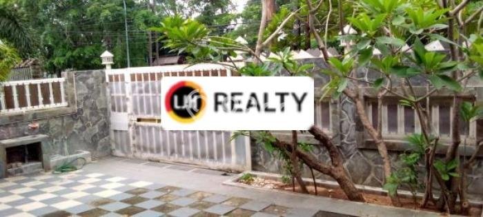 For Sale! Premium House LT 308m2 Desain Elegan di Pondok Kelapa For Sale! Premium House LT 308m2 Desain Elegan di Pondok Kelapa